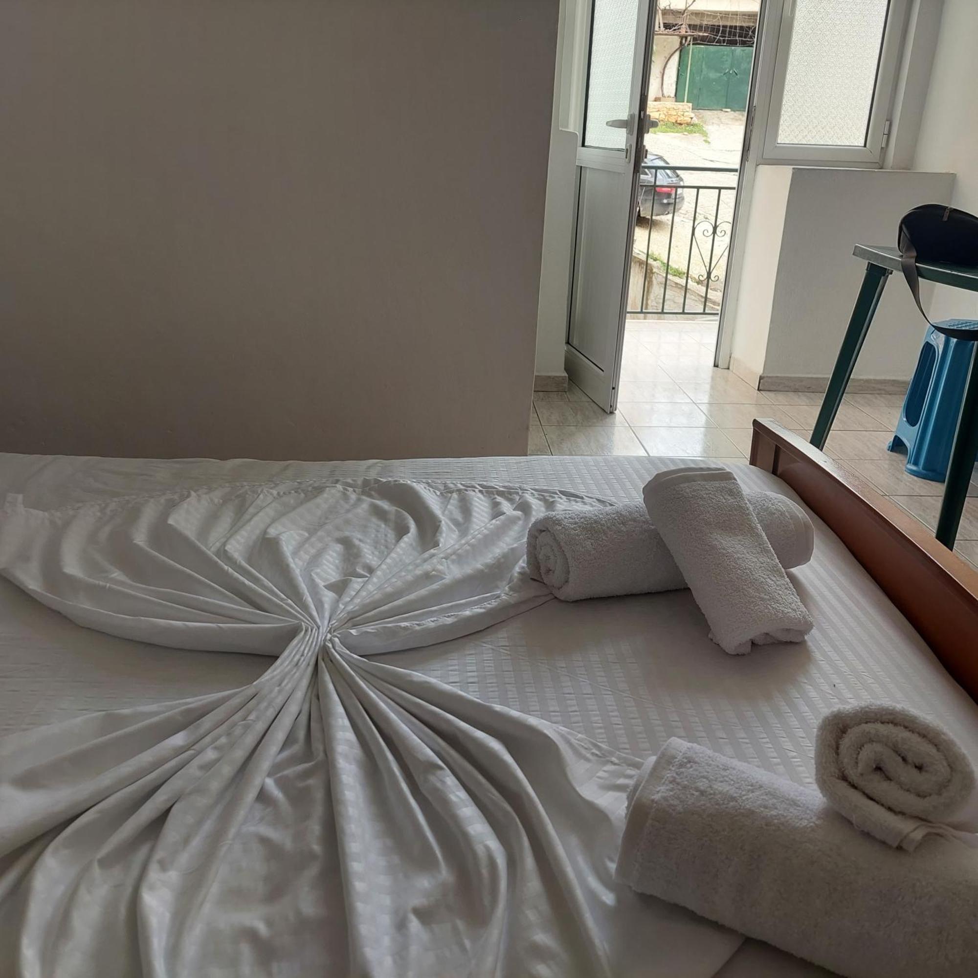 Casa Mia Economy Condos Саранда Экстерьер фото
